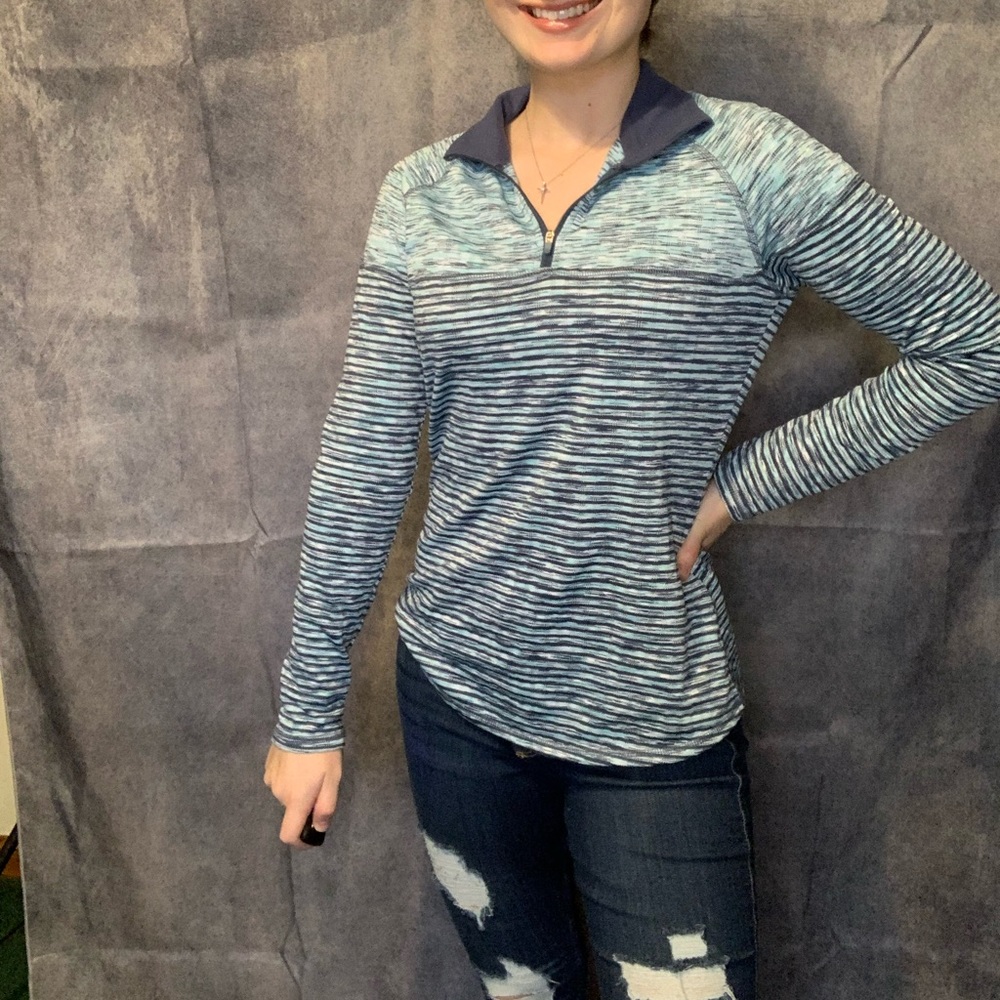 Athletic quarter zip